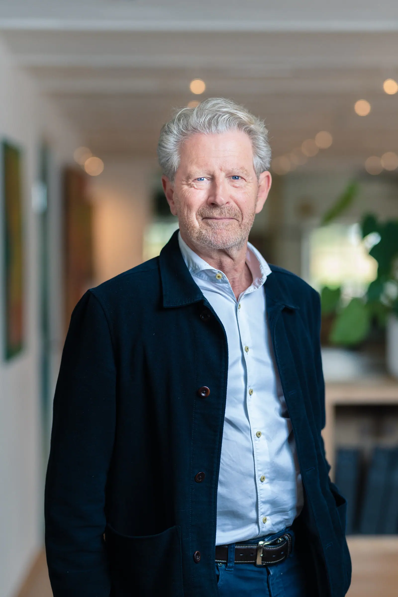 Profilportræt i af Holger Reenberg, fotograferet af Skovgaard & Damgaard.