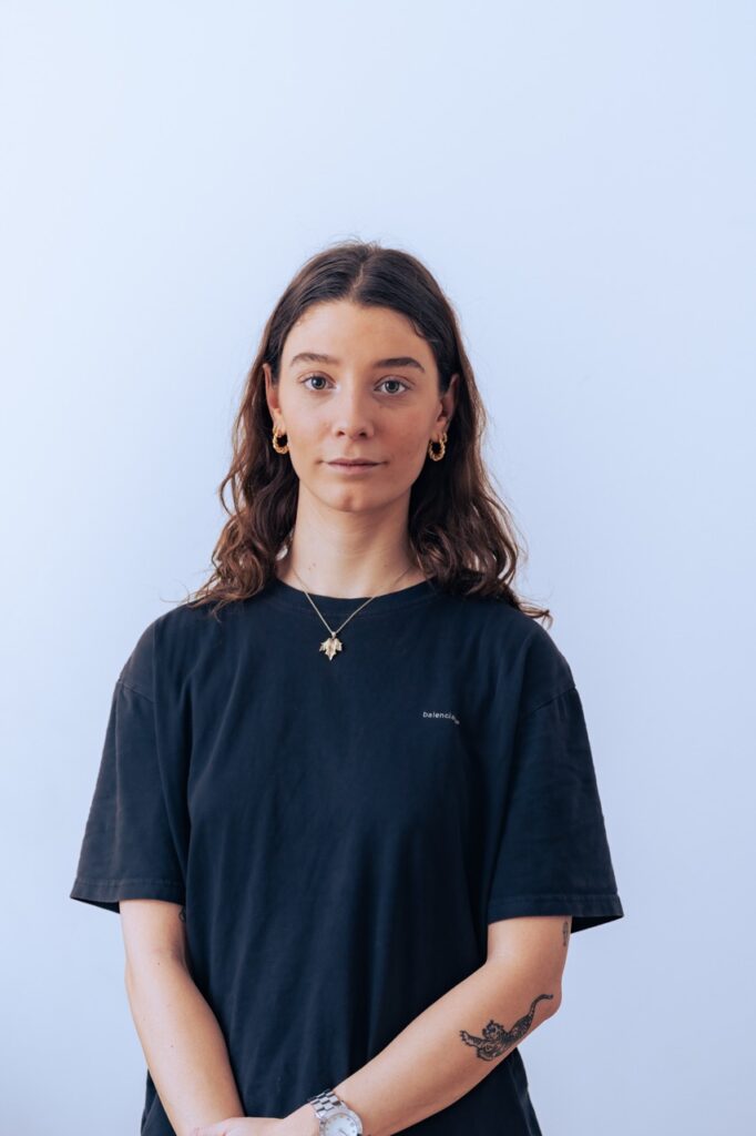 Professionelt portr&aelig;t af Katrine &AElig;bel&oslash;, tidligere medarbejder, fotograferet af Skovgaard &amp; Damgaard.